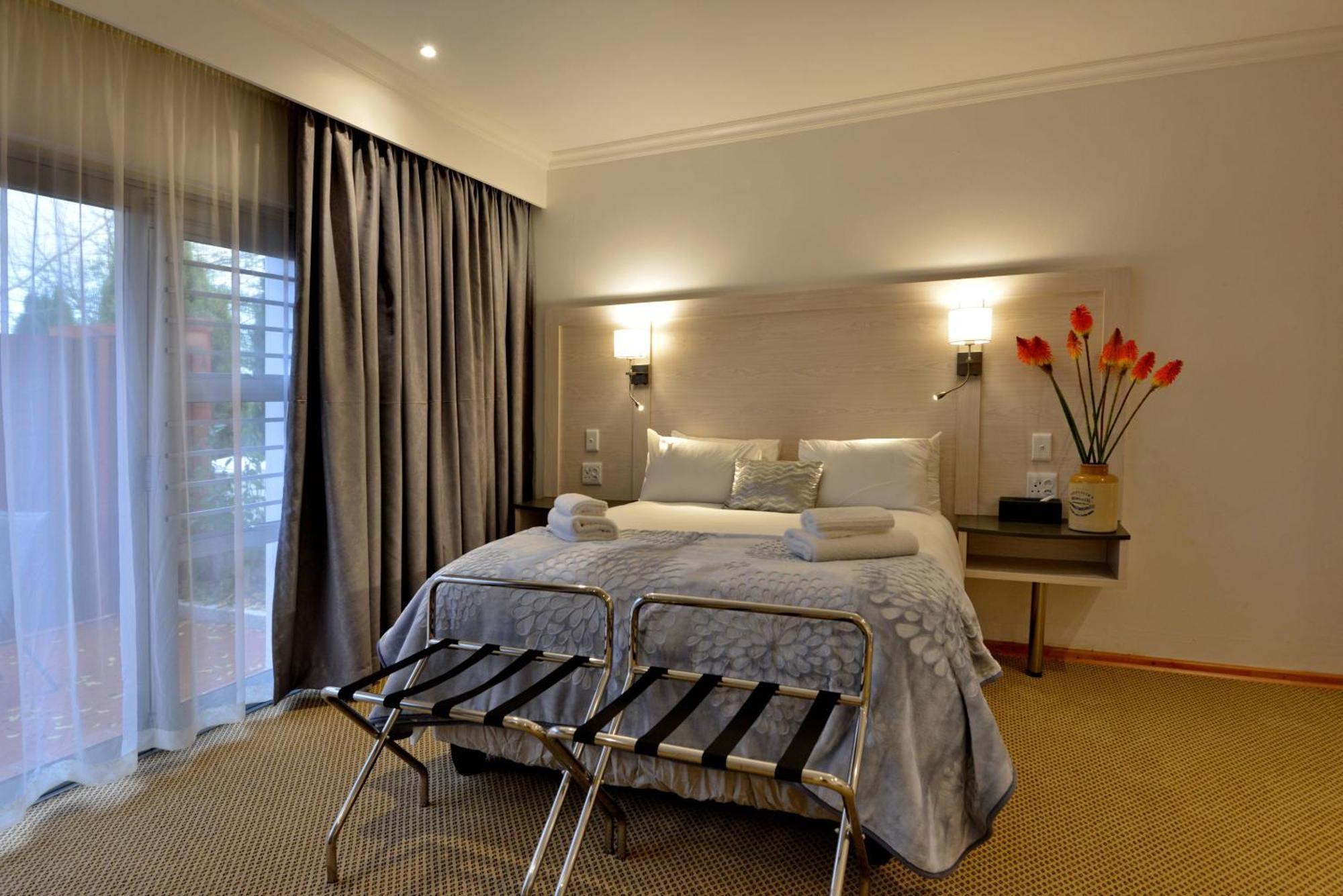 Val Du Charron Wine & Leisure Estate Hotel Wellington Buitenkant foto