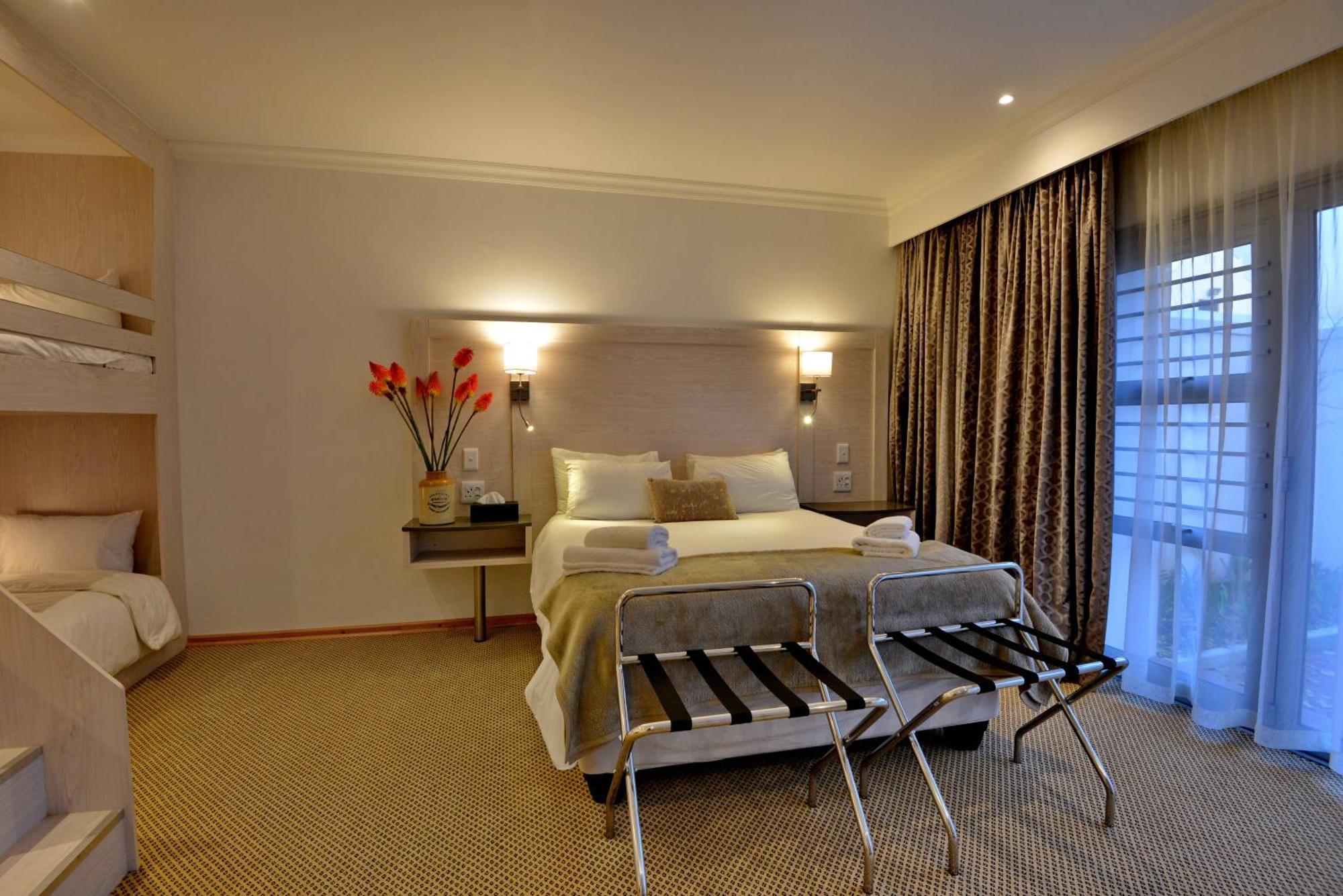 Val Du Charron Wine & Leisure Estate Hotel Wellington Buitenkant foto