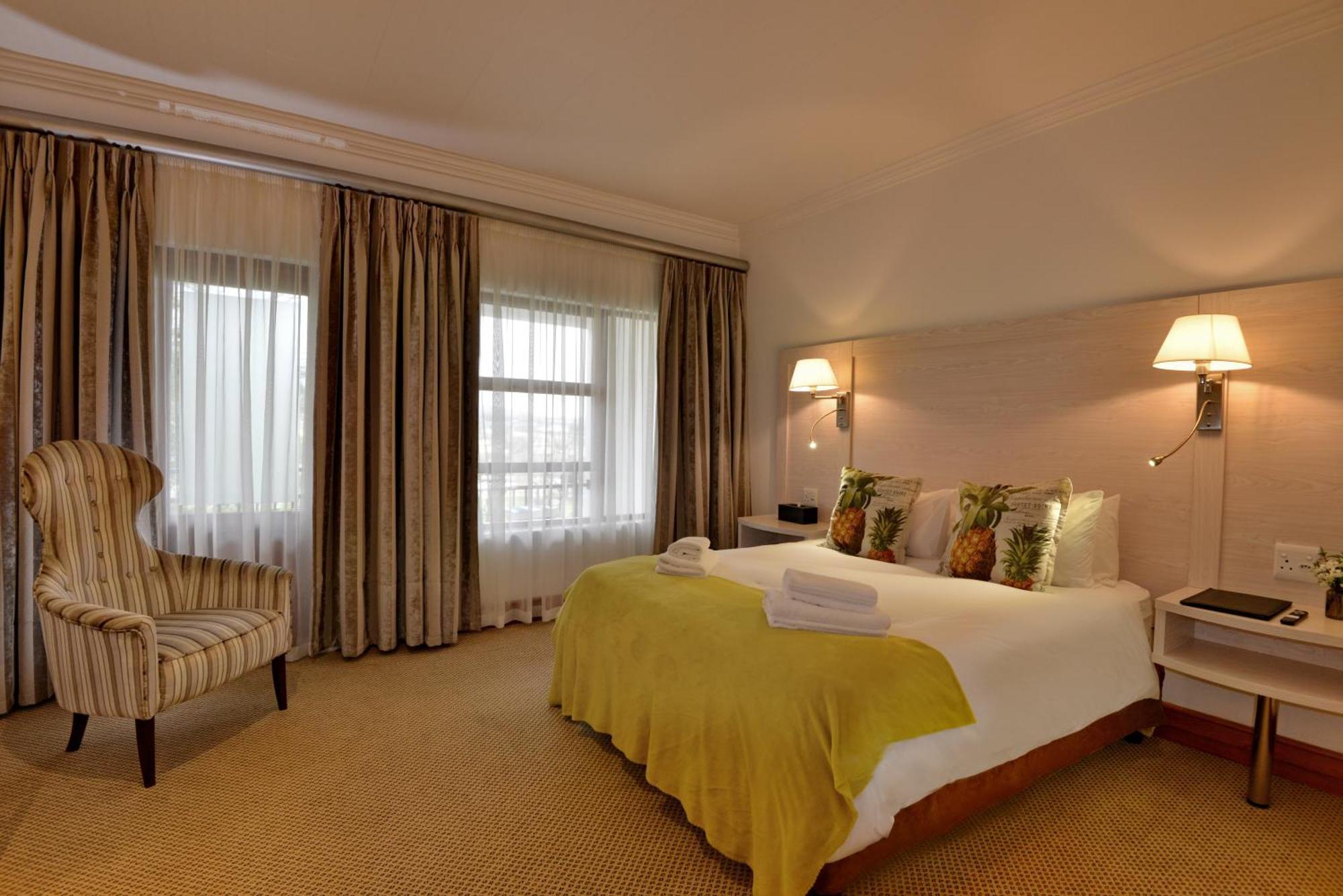 Val Du Charron Wine & Leisure Estate Hotel Wellington Buitenkant foto