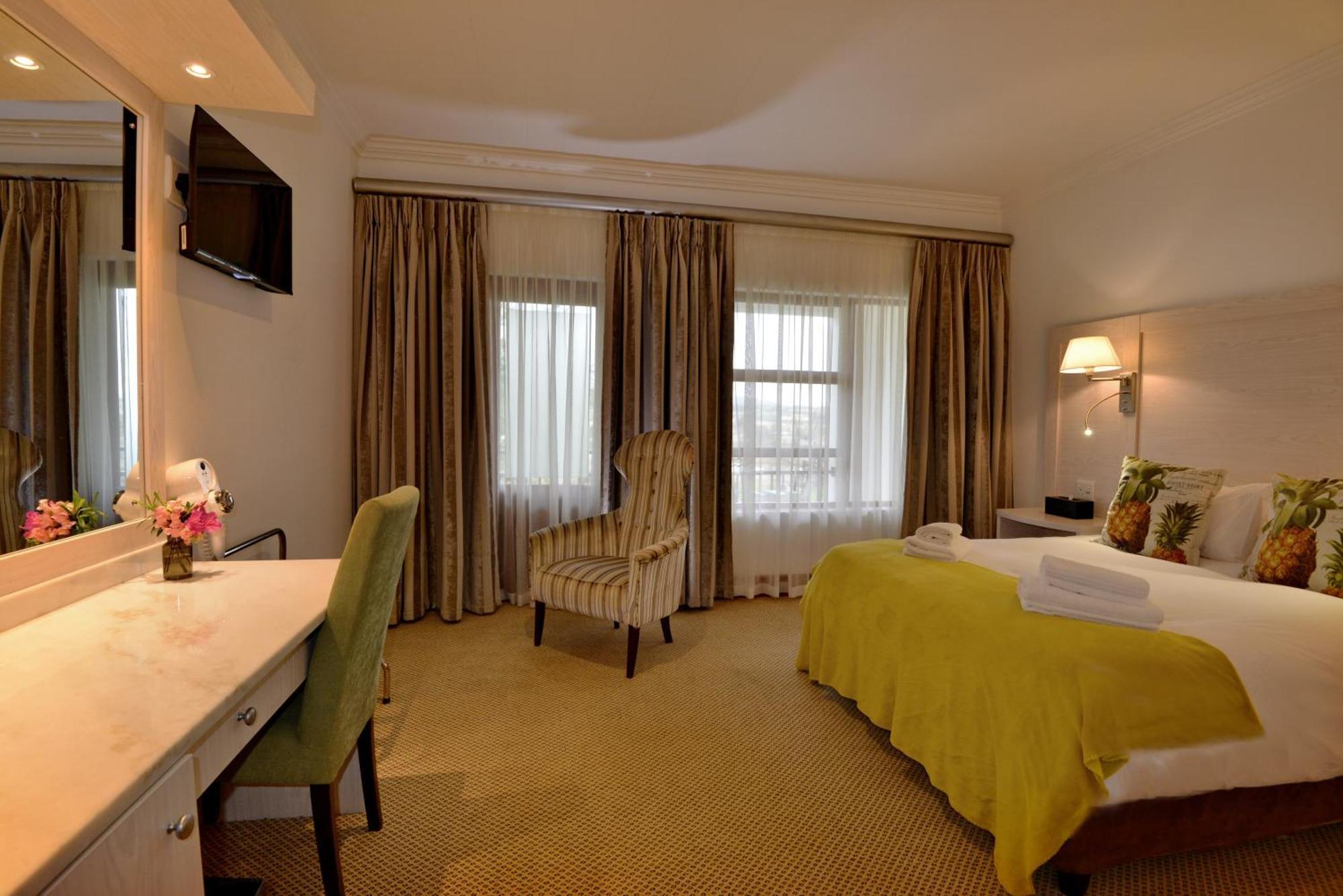 Val Du Charron Wine & Leisure Estate Hotel Wellington Buitenkant foto
